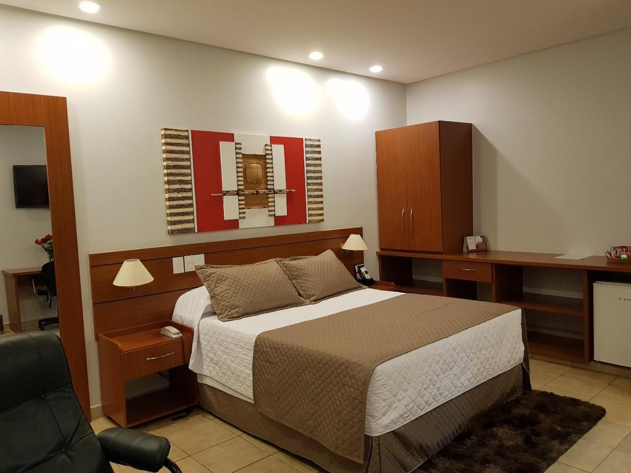 Hotel Das Palmeiras Paracatu Eksteriør bilde